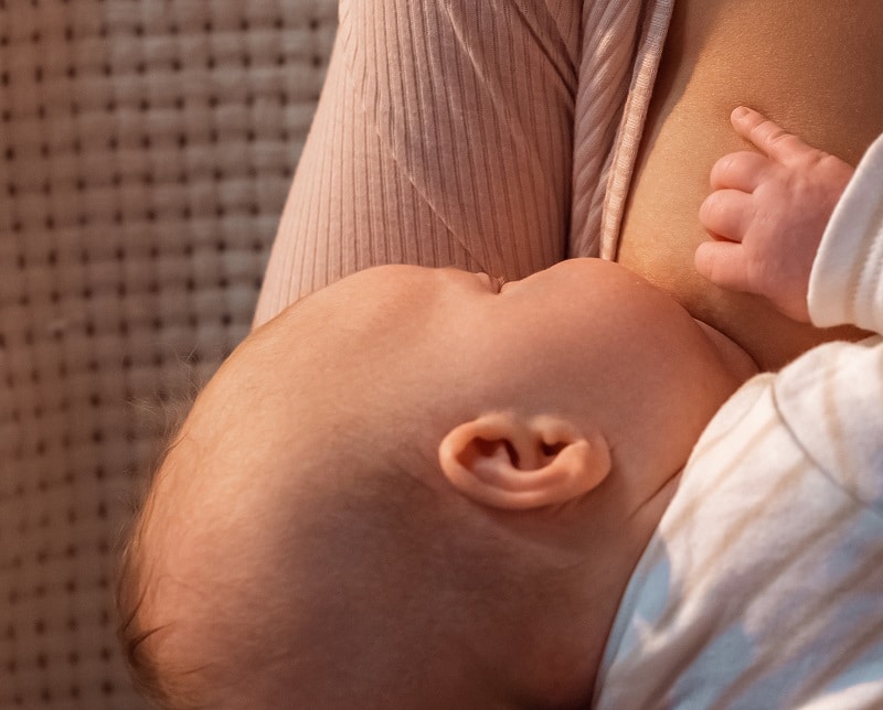 cluster feeding can make a witching hour baby worse