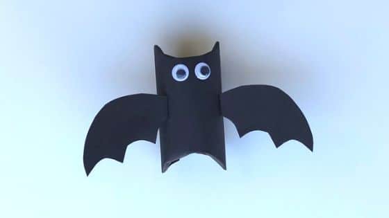 Toiler roll bat craft for toddlers