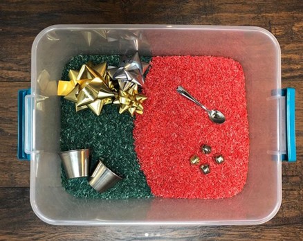 learning.under.cedar Christmas activity for toddlers