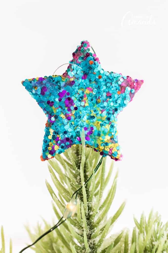 Glitter star Christmas preschooler craft 