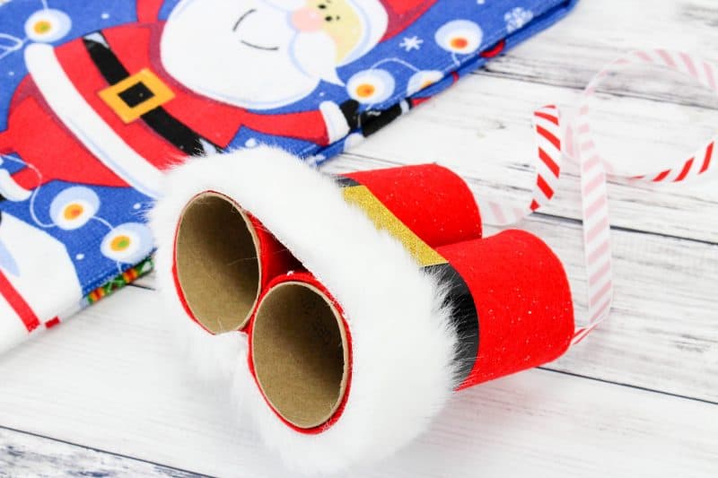 Santa's binoculars Christmas craft for preschoolers