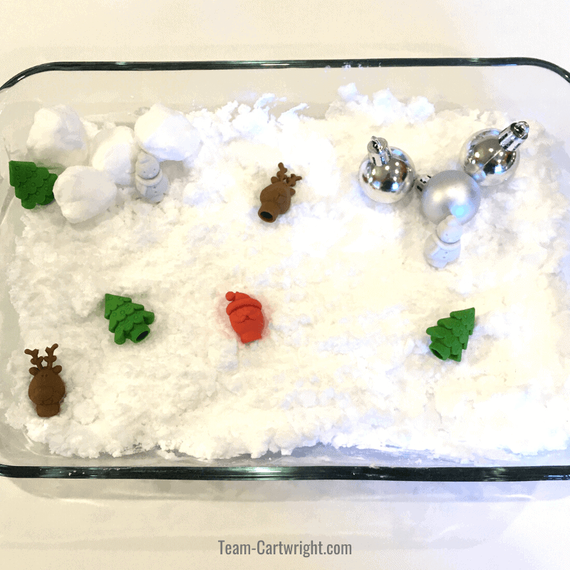 Christmas snow sensory bin is a fun Christmas activity for toddlers & preschoolers