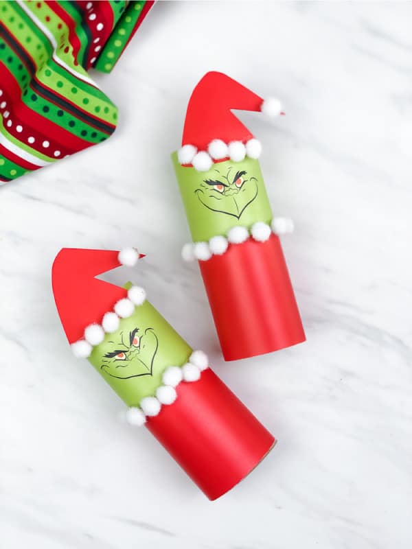 Toilet paper roll Grinch Christmas art projects for preschoolers