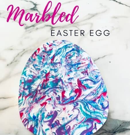 Marbled Easter egg artwork toddler craft from @allthingsroar