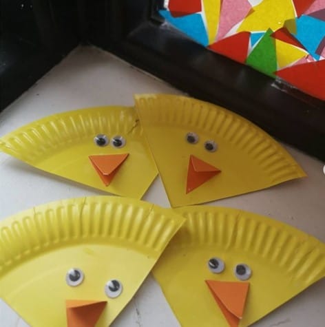 Fun easy Paper plate toddler preschooler Easter chick craft from @snaphappymammy