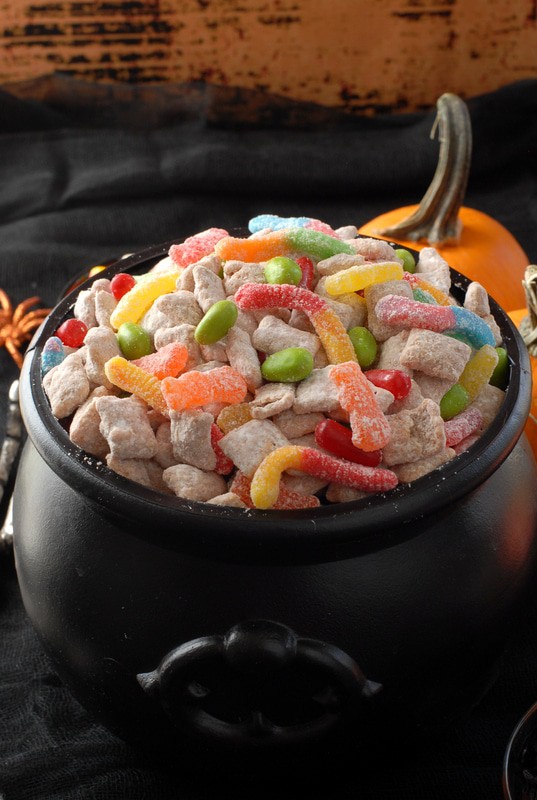 cinnamon and jelly worms halloween treats for kids