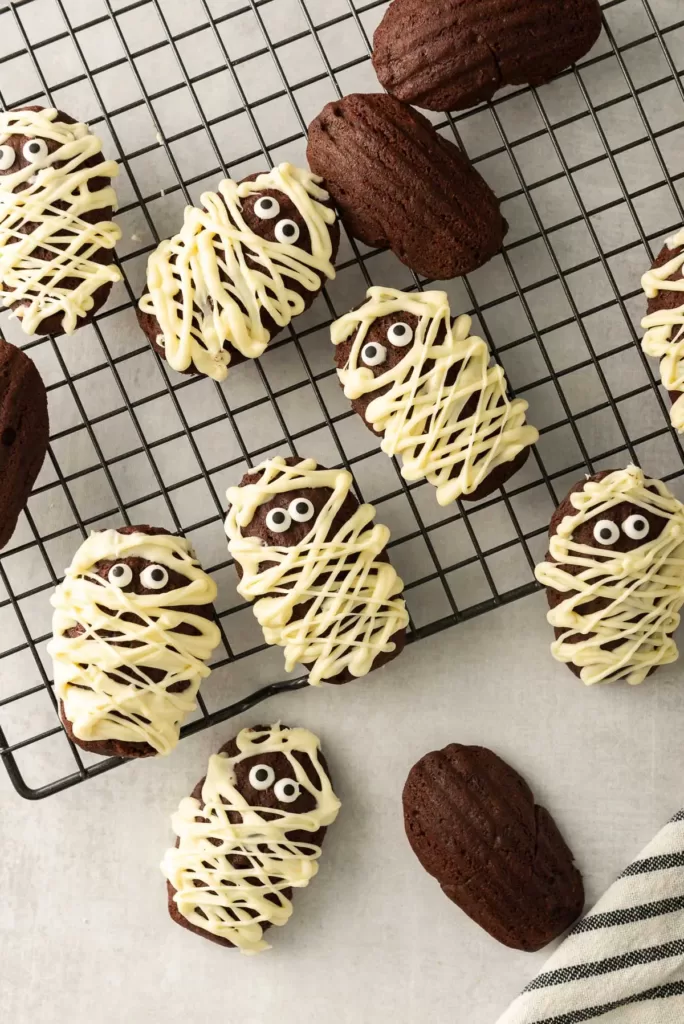 halloween chocolate madeleine treats for kids