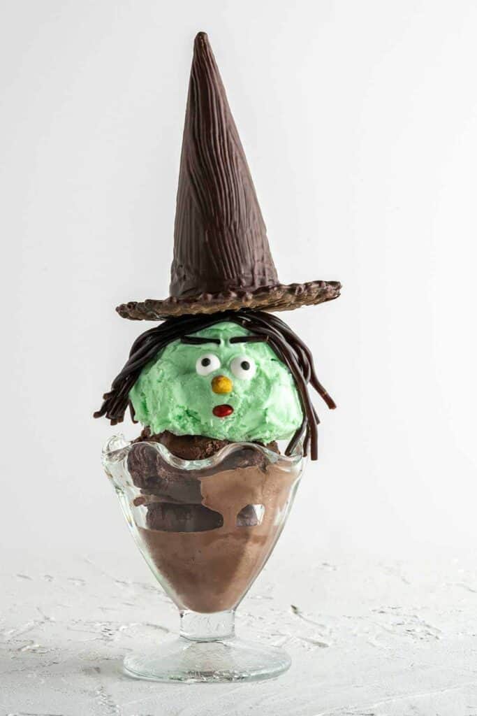 witch sundae halloween party desert ideas