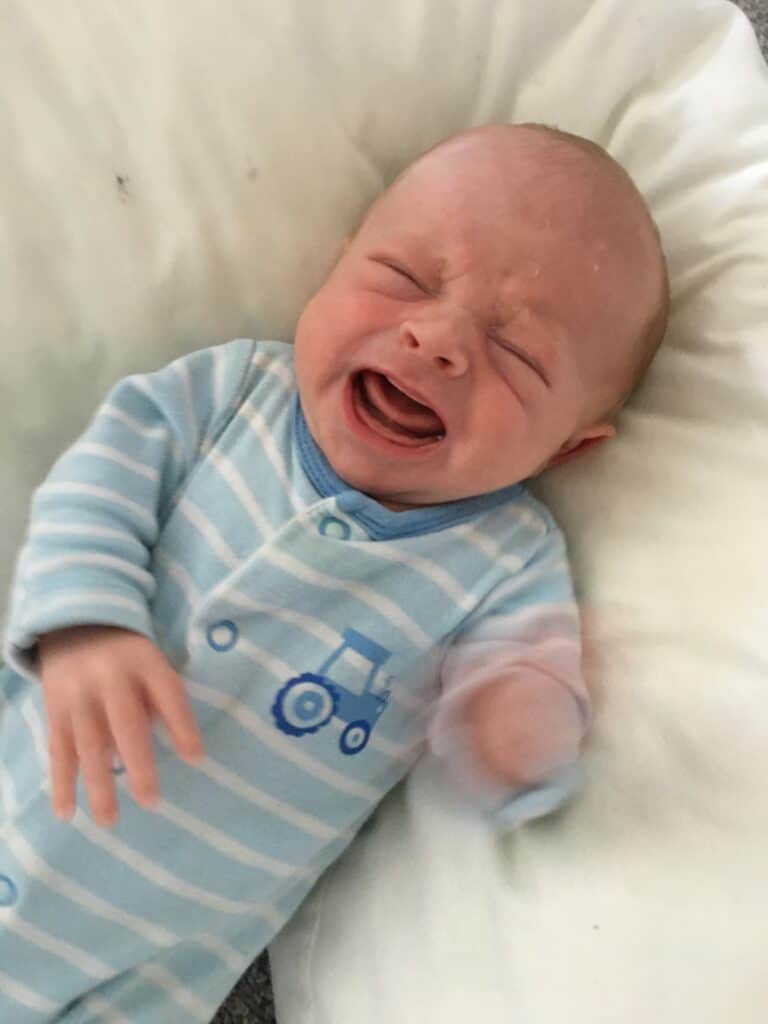 helpful tips when baby first night home won't stop crying