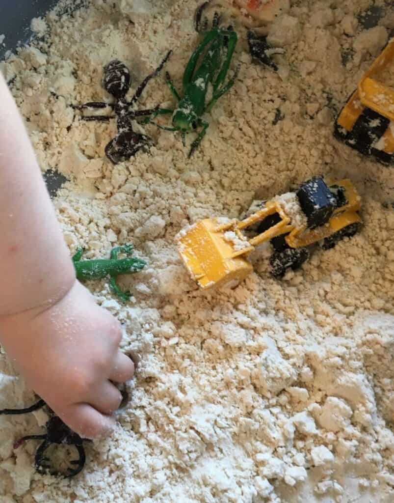 MOON SAND DRY MESSY PLAY IDEA