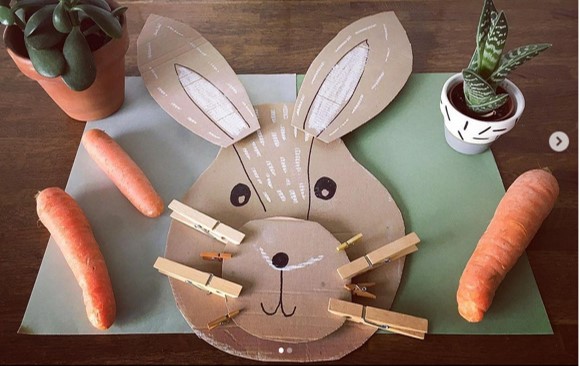 Bunny Toddler Craft with Peg Whiskers from @theearlyyearsstory