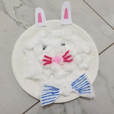 Fluffy Easter bunny paper plate craft for toddlers from Easy Crafts For Kids