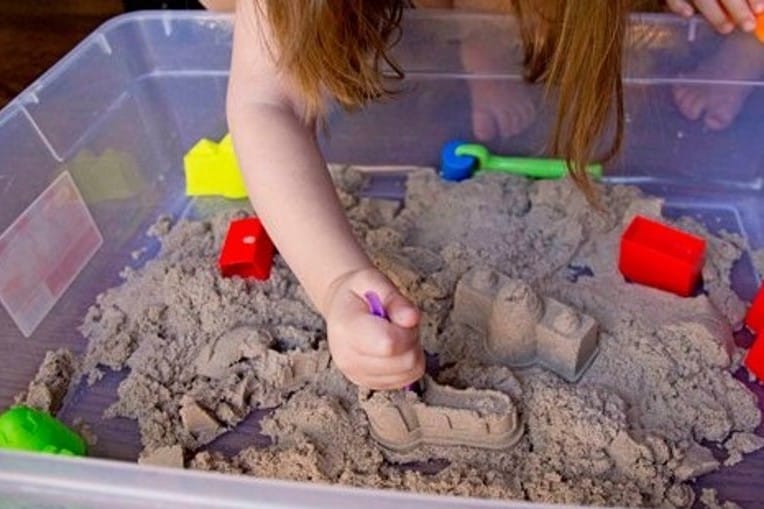 Messy play idea - sand tray