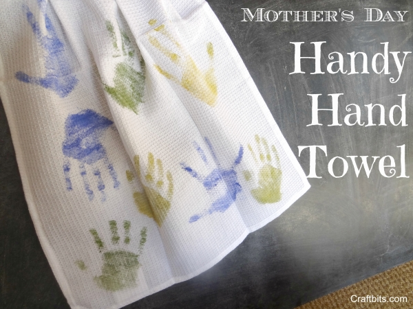 Hand Print Towel for toddlers to make for mothers day