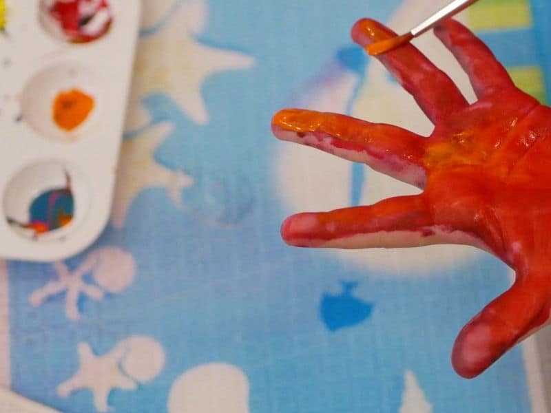 tips for making painted handprints with your baby