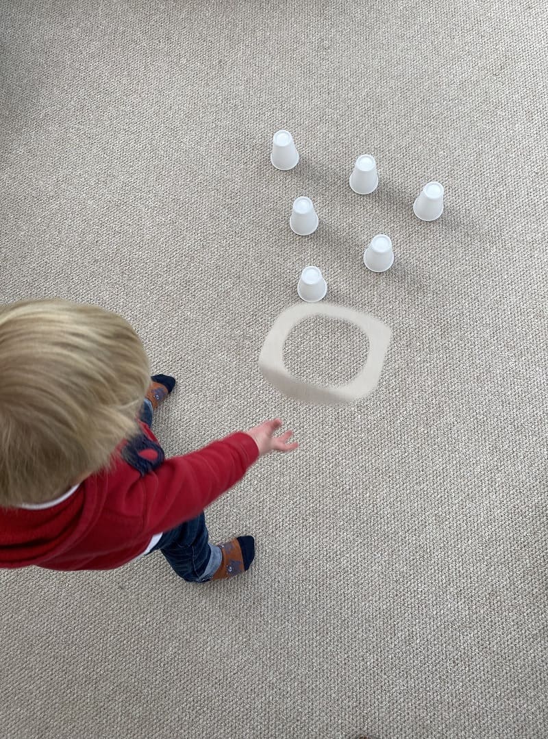 indoor gross motor games with paper plates 