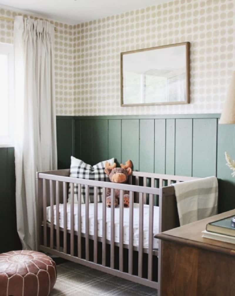 green and brown nursery ideas with woodland theme