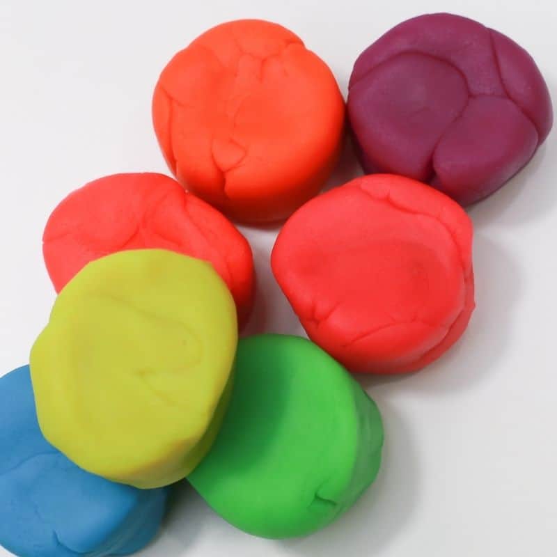 play dough easy crafts for 1 year olds to encourage creativity