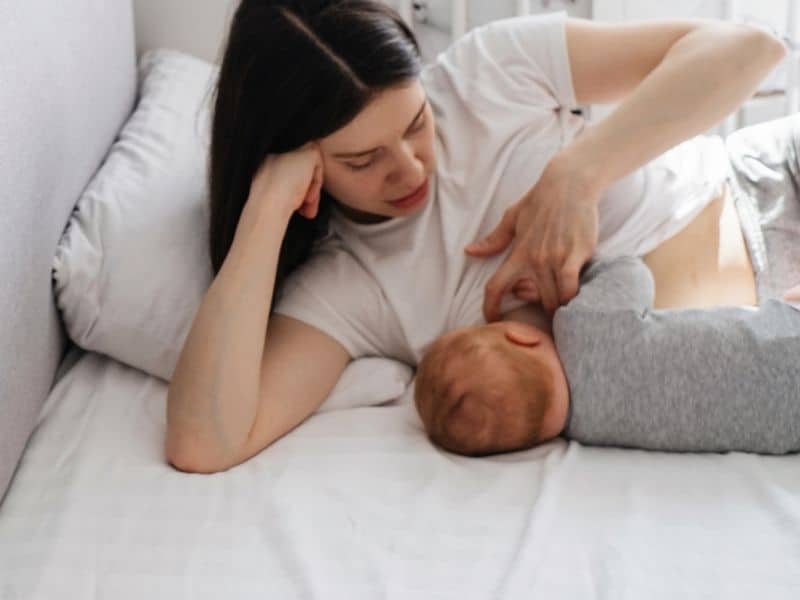 Co sleeper versus bassinet - former easier for breastfeeding