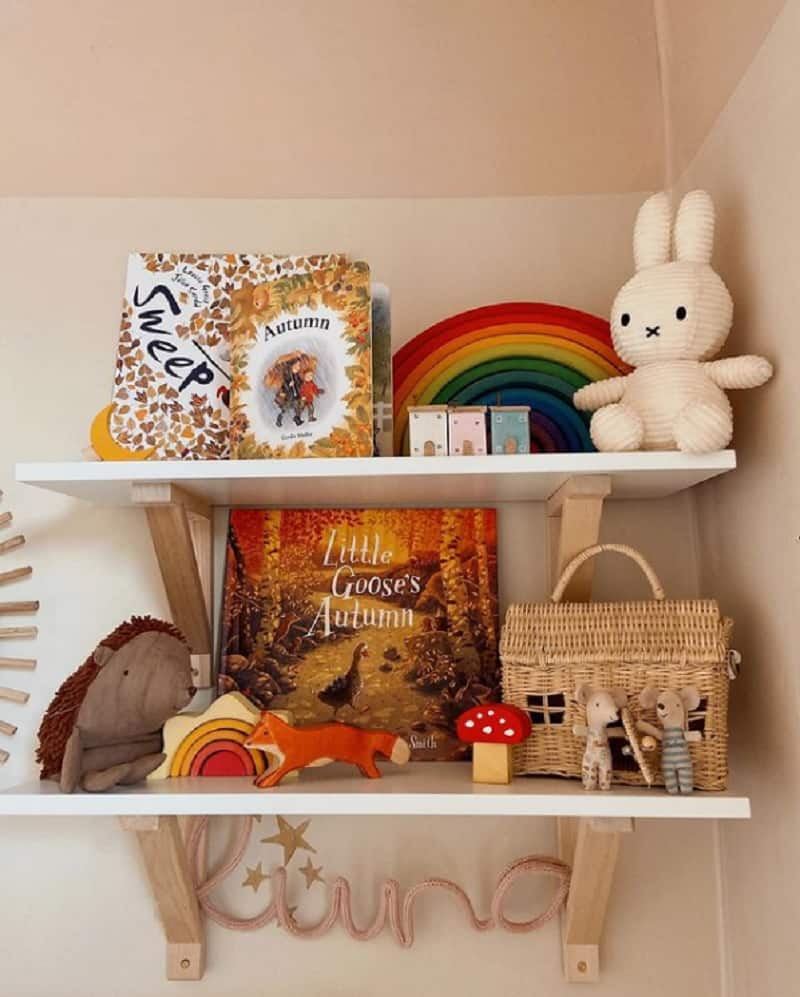 fall and autumn theme baby nursery shelf ideas