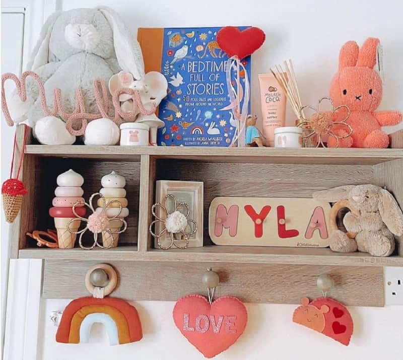 Valentines themed wall shelves for baby room