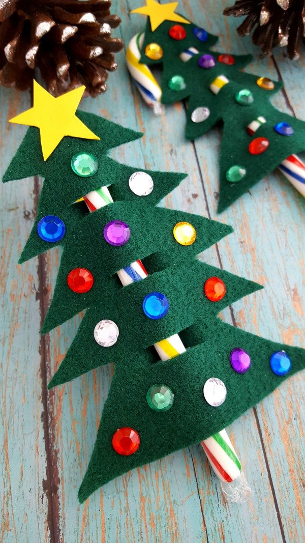 50 Easy Christmas Tree Crafts, Activities & Art Projects For Toddlers