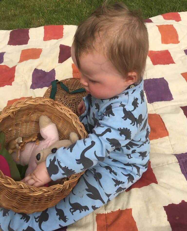 33 Easy & engaging activities for 10 month olds