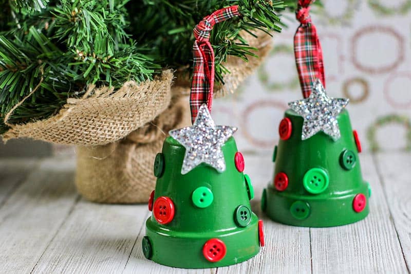 Christmas tree craft using mini clay pots
