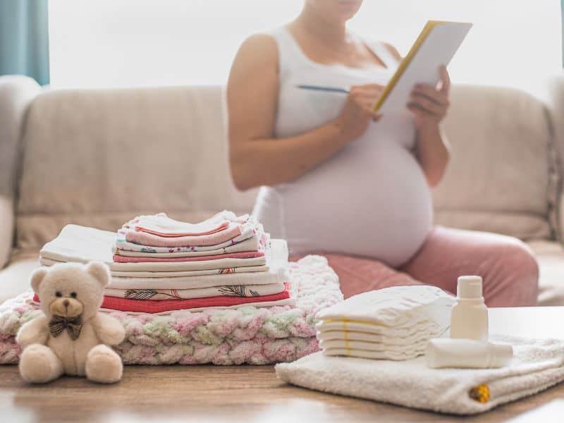 a list will make buying baby stuff easier