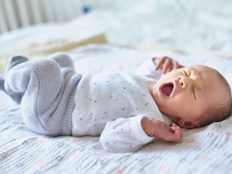 How to keep baby warm at night without a swaddle