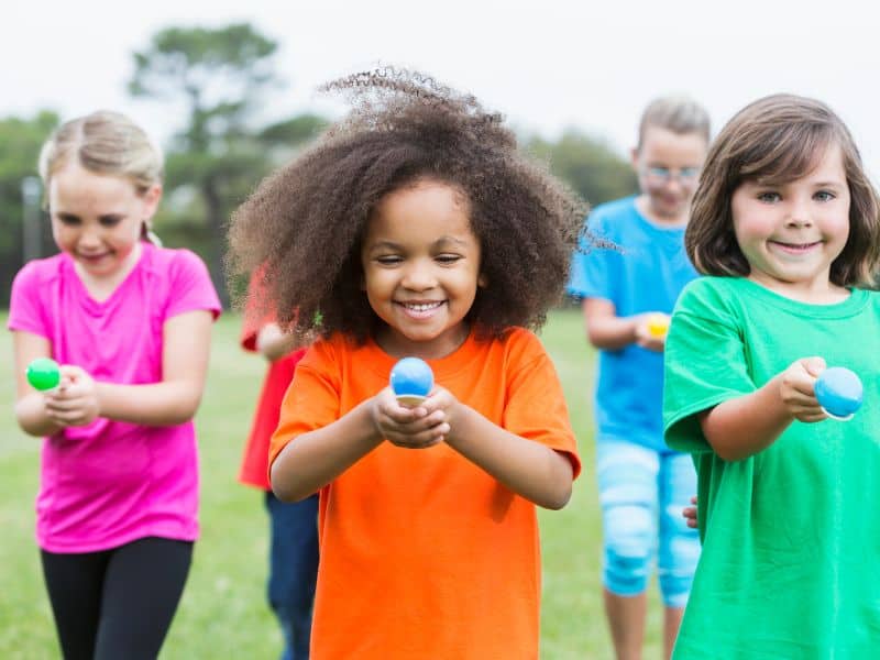 egg and spoon race makes a 4th birthday party fun and exciting 