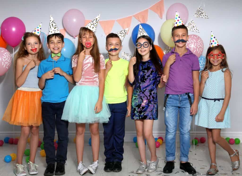 photobooth to add in your birthday party at home activities