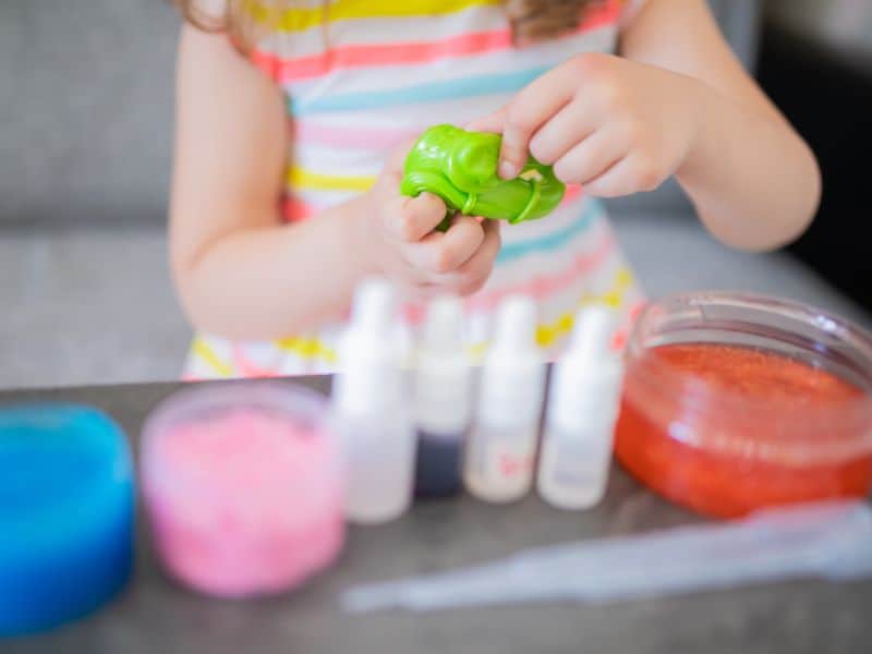 making slime for children's birthday activities