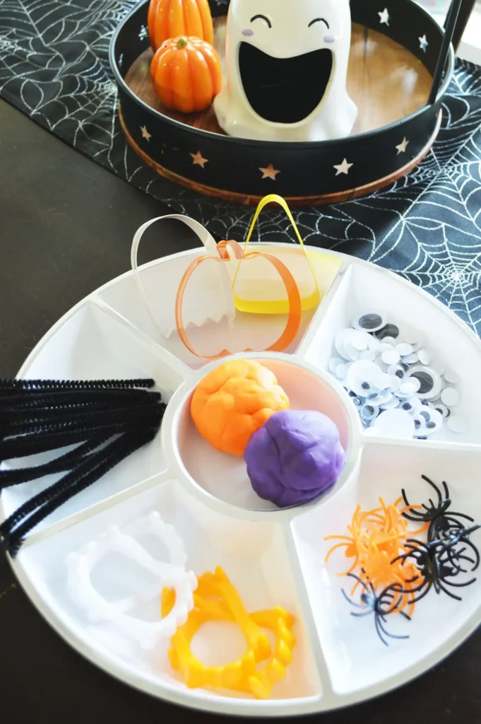 Halloween Play Dough Tray for toddlers that will spark creativity 