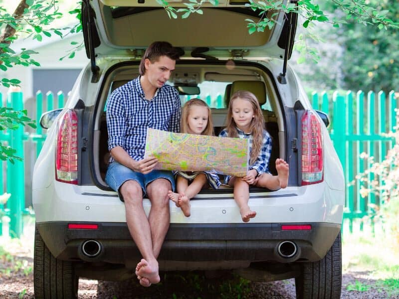 planning a stress free road trip with the kids