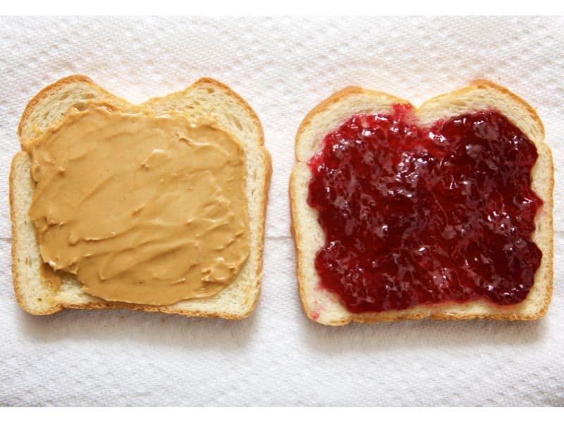easy to prepare peanut butter & jelly snacks for toddlers