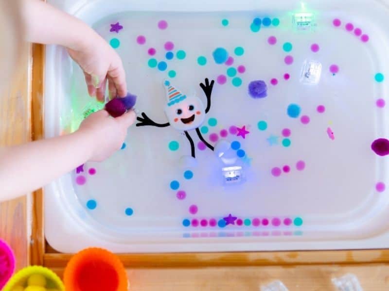glowing water play activities for kids