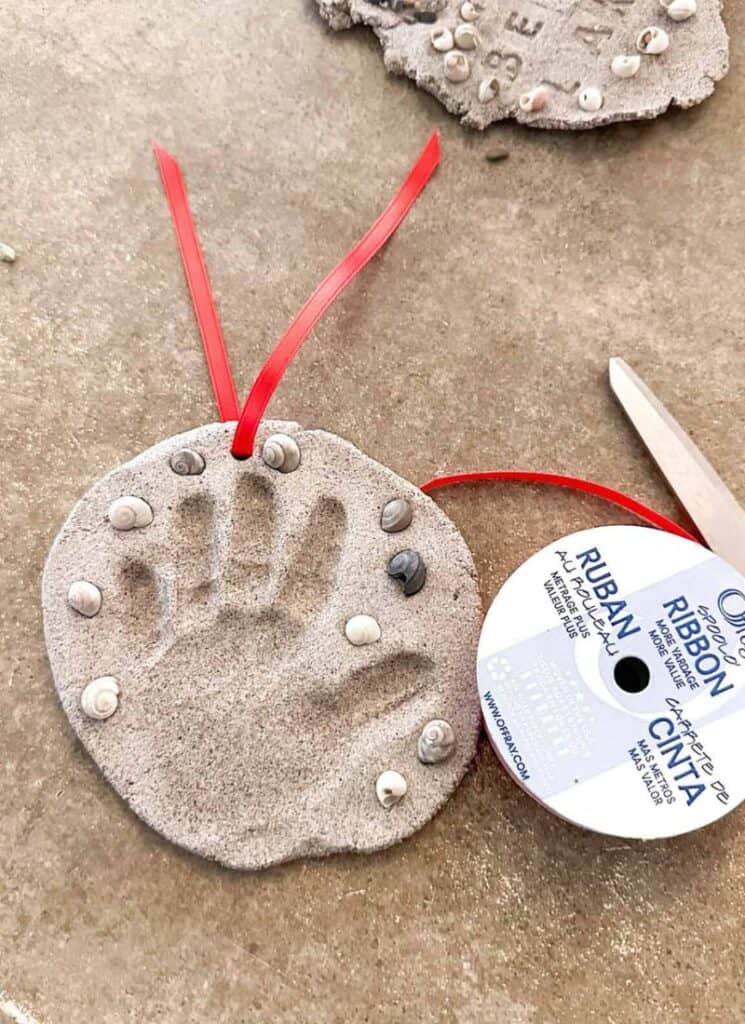 DIY sand douch ornament for Christmas