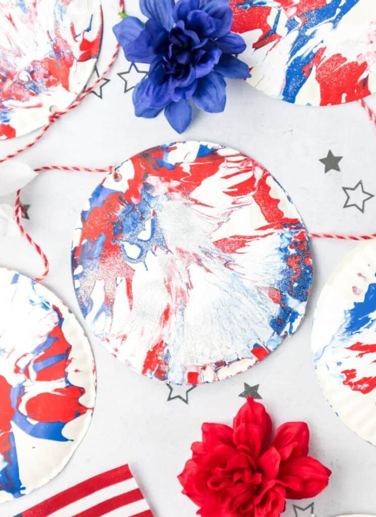 4th of July Spin Art activity for kids