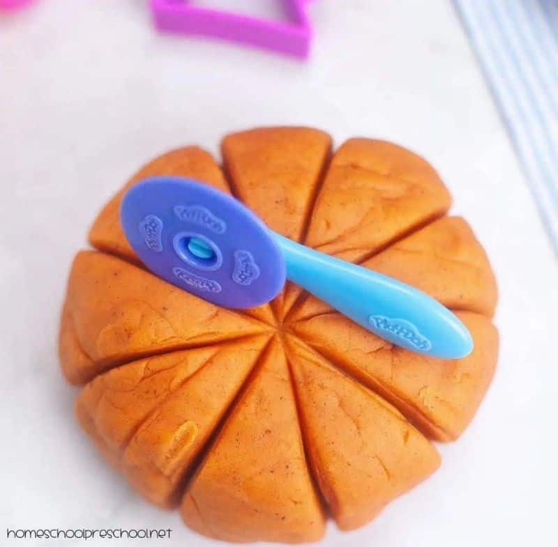 Homemade Pumpkin Spice Playdough